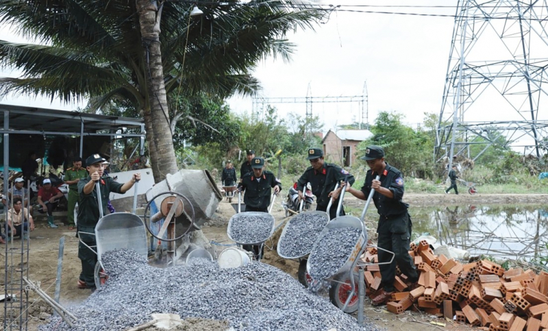 3. cong an khanh hoa xay nha.jpg -0