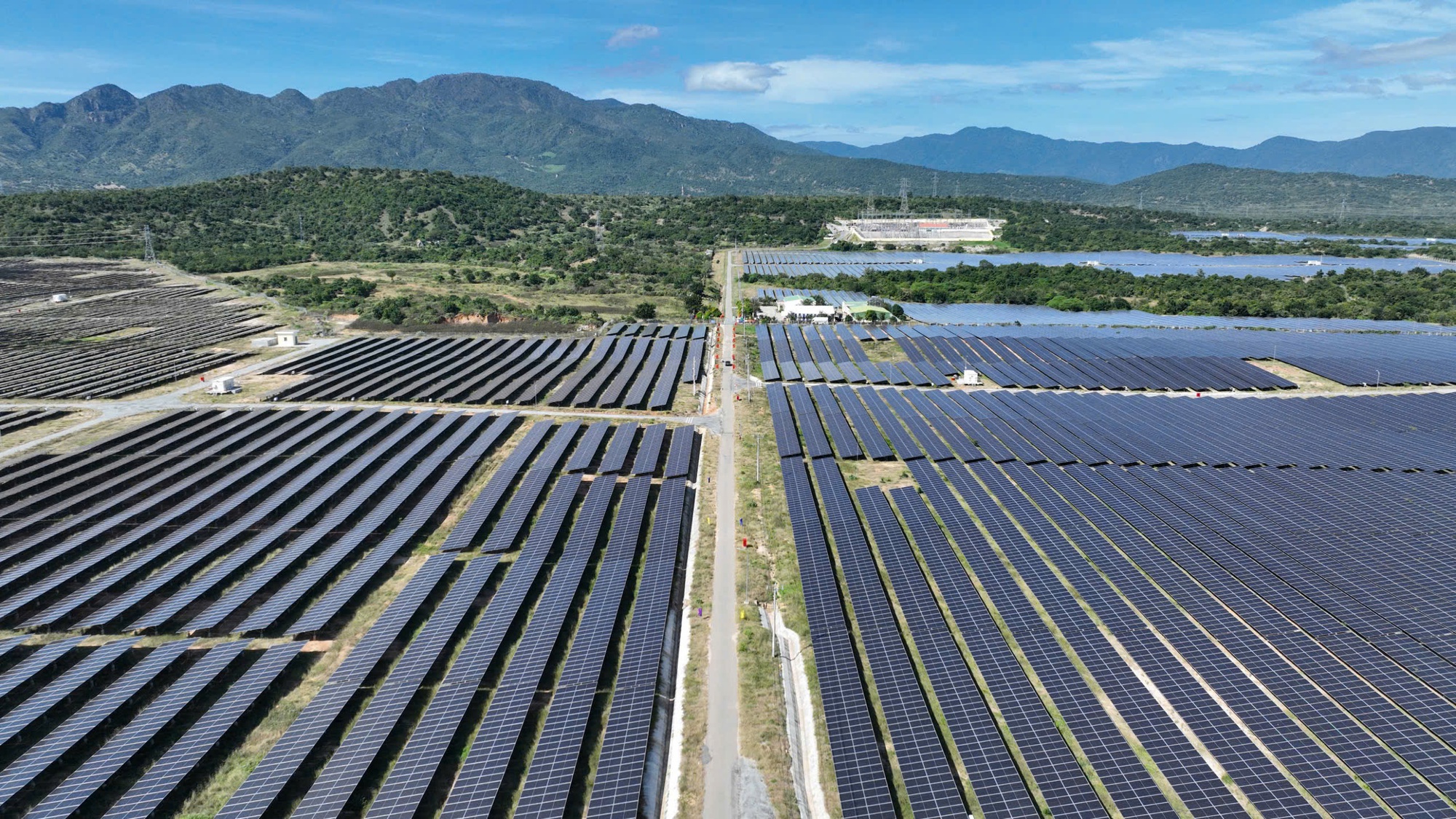 EVN đồng loạt khởi công, khánh thành các công trình năng lượng trên cả nước