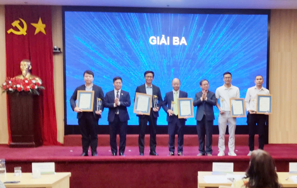 Tôn vinh các giải pháp và sản phẩm sử dụng năng lượng hiệu quả năm 2025