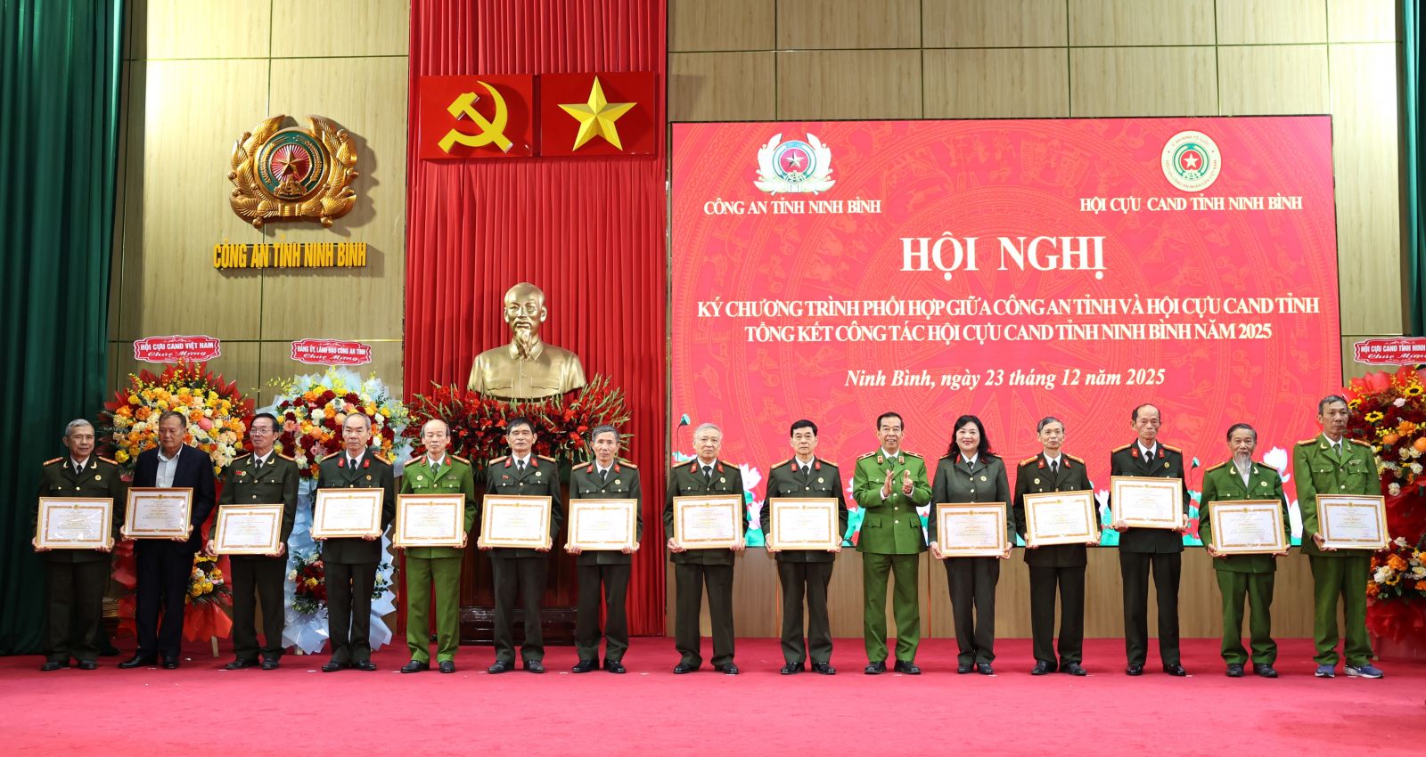 Ninh Bình: Ký kết Chương trình phối hợp giữa Công an tỉnh và Hội Cựu CAND tỉnh