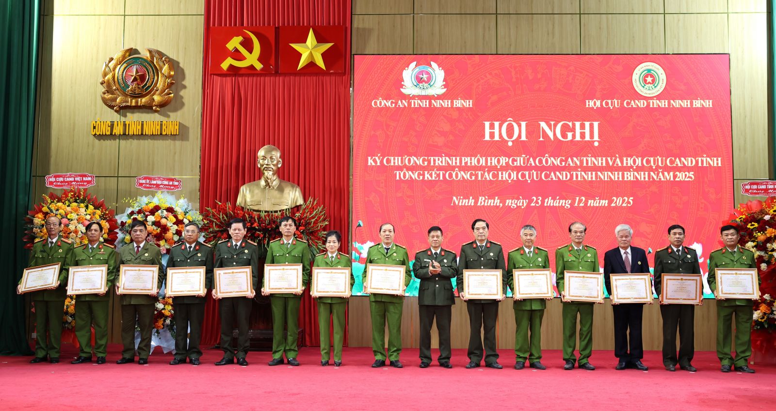 Ninh Bình: Ký kết Chương trình phối hợp giữa Công an tỉnh và Hội Cựu CAND tỉnh