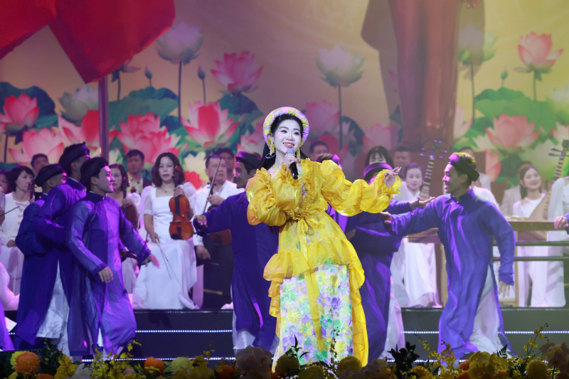 Đưa phong trào thi đua trở thành dòng chảy nhân văn nuôi dưỡng niềm tin, tạo dựng cuộc sống đủ đầy -2