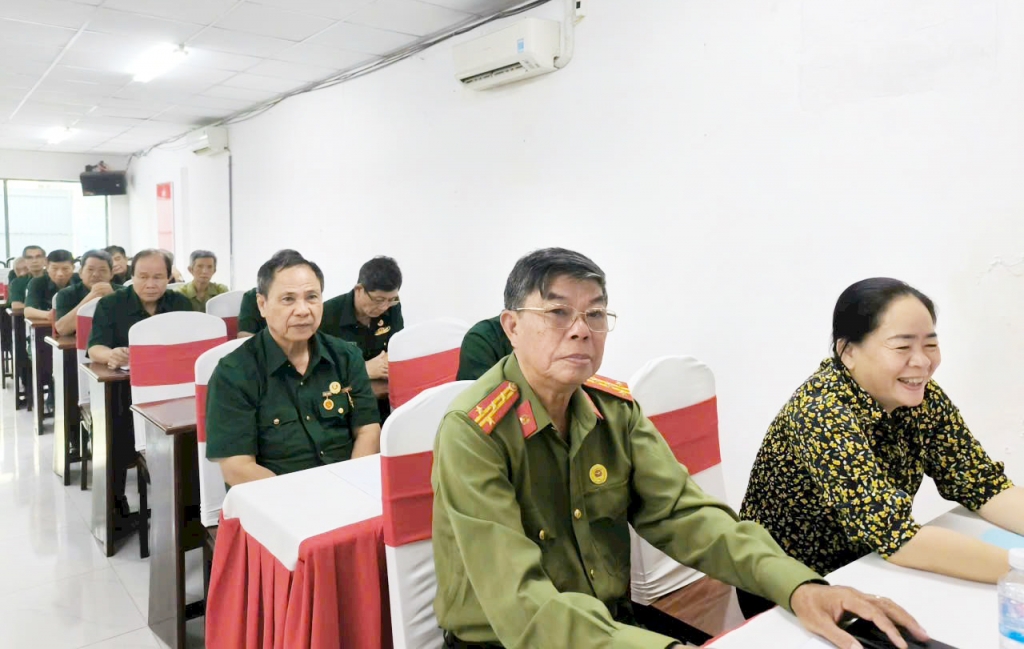 Cần Thơ: Chi hội Cựu CAND và Hội Cựu Chiến binh phường Cái Khế triển khai lắp đặt camera an ninh