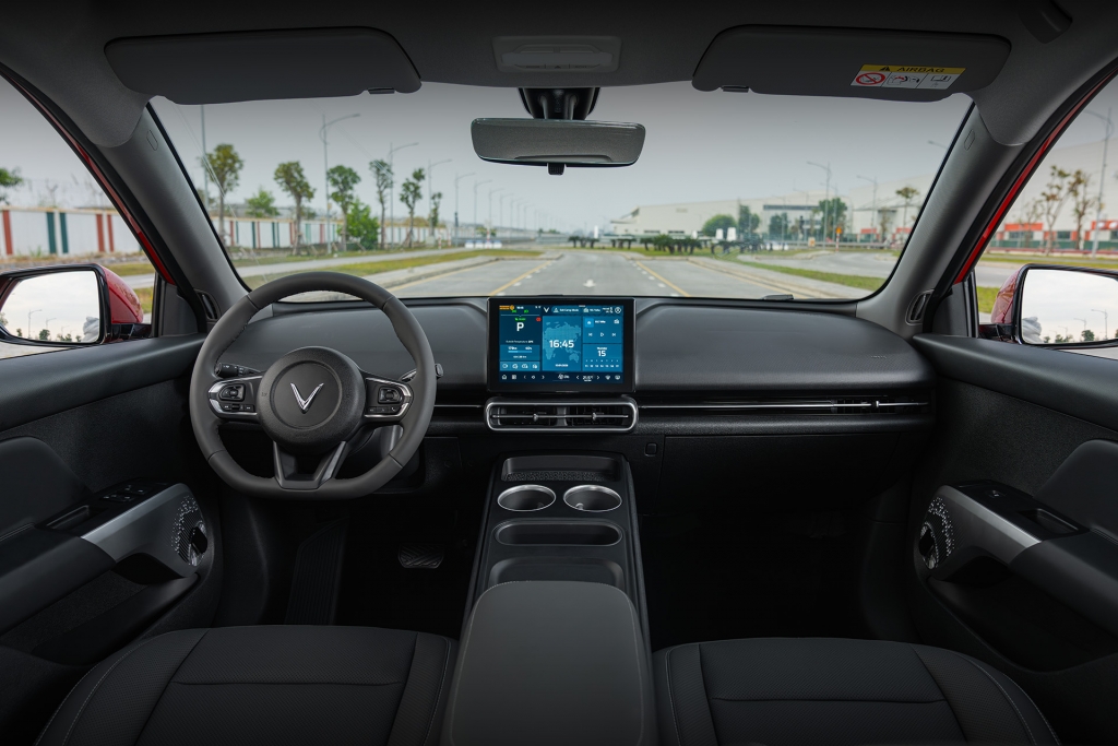 VinFast ra mắt mẫu MPV 7 chỗ cho gia đình Việt