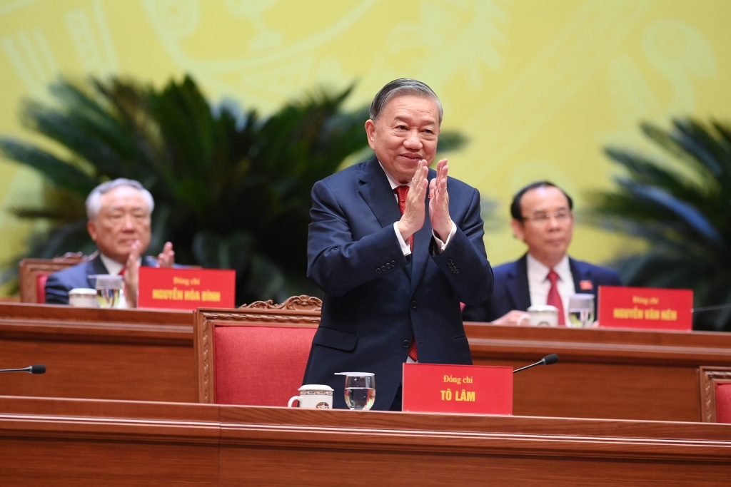 Bộ Chính trị Ban Bí thư, Ban Chấp hành Trung ương khóa XIV ra mắt Đại hội