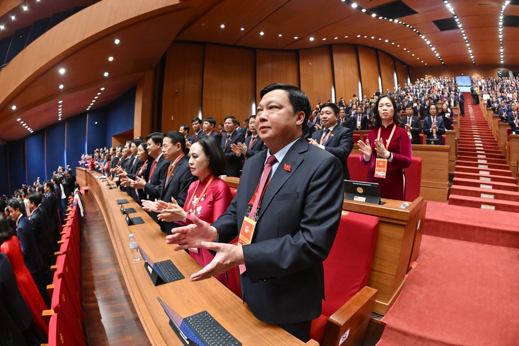 Bộ Chính trị Ban Bí thư, Ban Chấp hành Trung ương khóa XIV ra mắt Đại hội