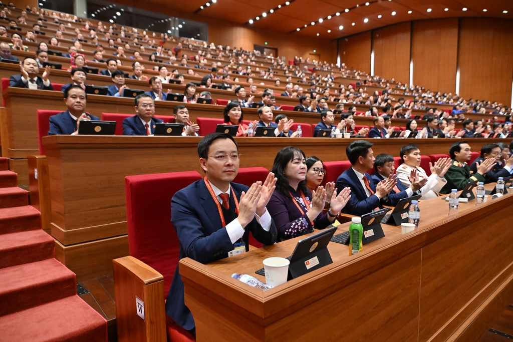 Bộ Chính trị Ban Bí thư, Ban Chấp hành Trung ương khóa XIV ra mắt Đại hội