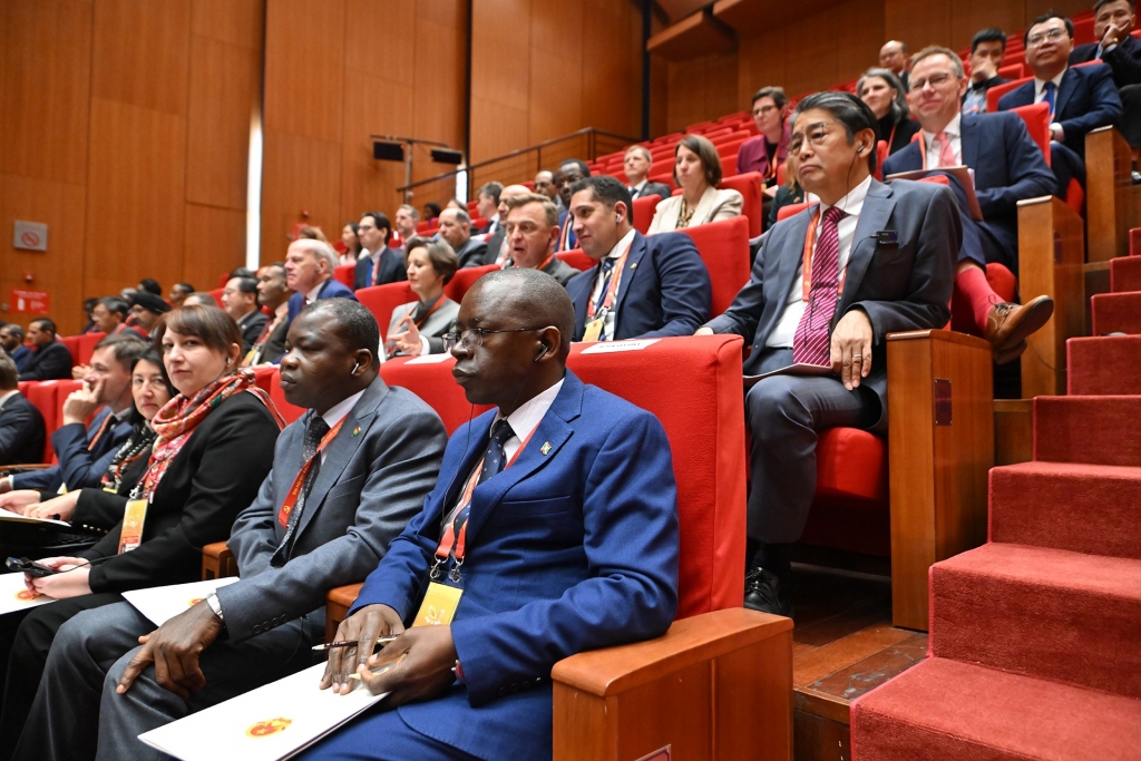 Bộ Chính trị Ban Bí thư, Ban Chấp hành Trung ương khóa XIV ra mắt Đại hội