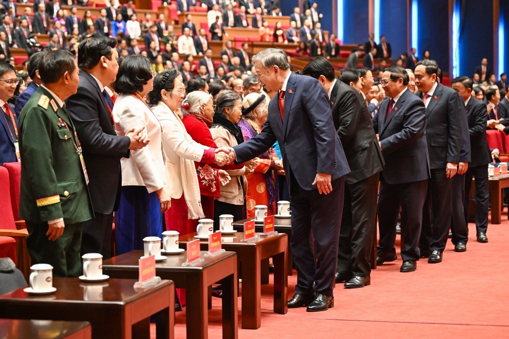 Bộ Chính trị Ban Bí thư, Ban Chấp hành Trung ương khóa XIV ra mắt Đại hội