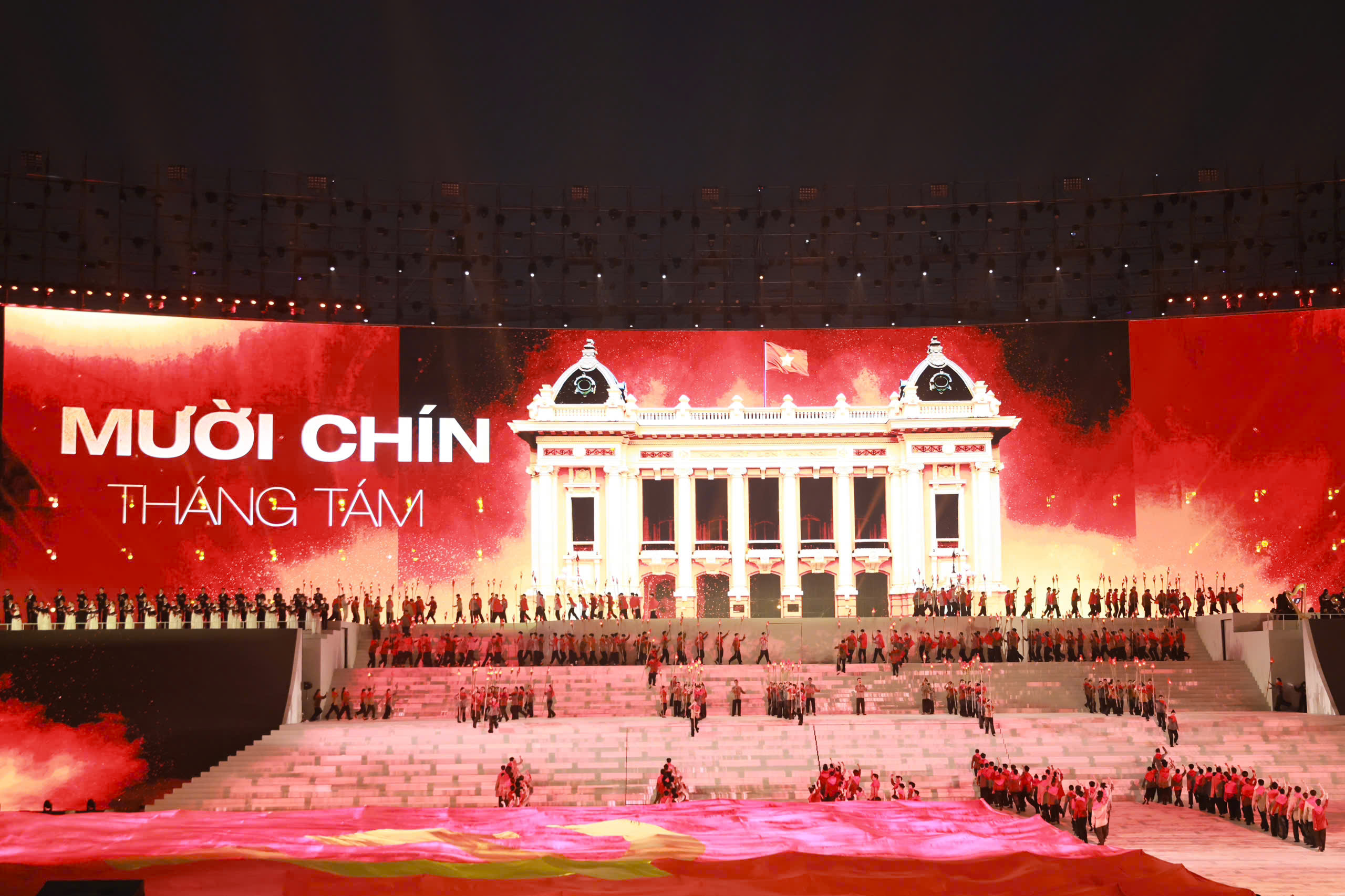 “Dưới lá cờ vẻ vang của Đảng” – Bản hùng ca chào mừng thành công Đại hội XIV -4