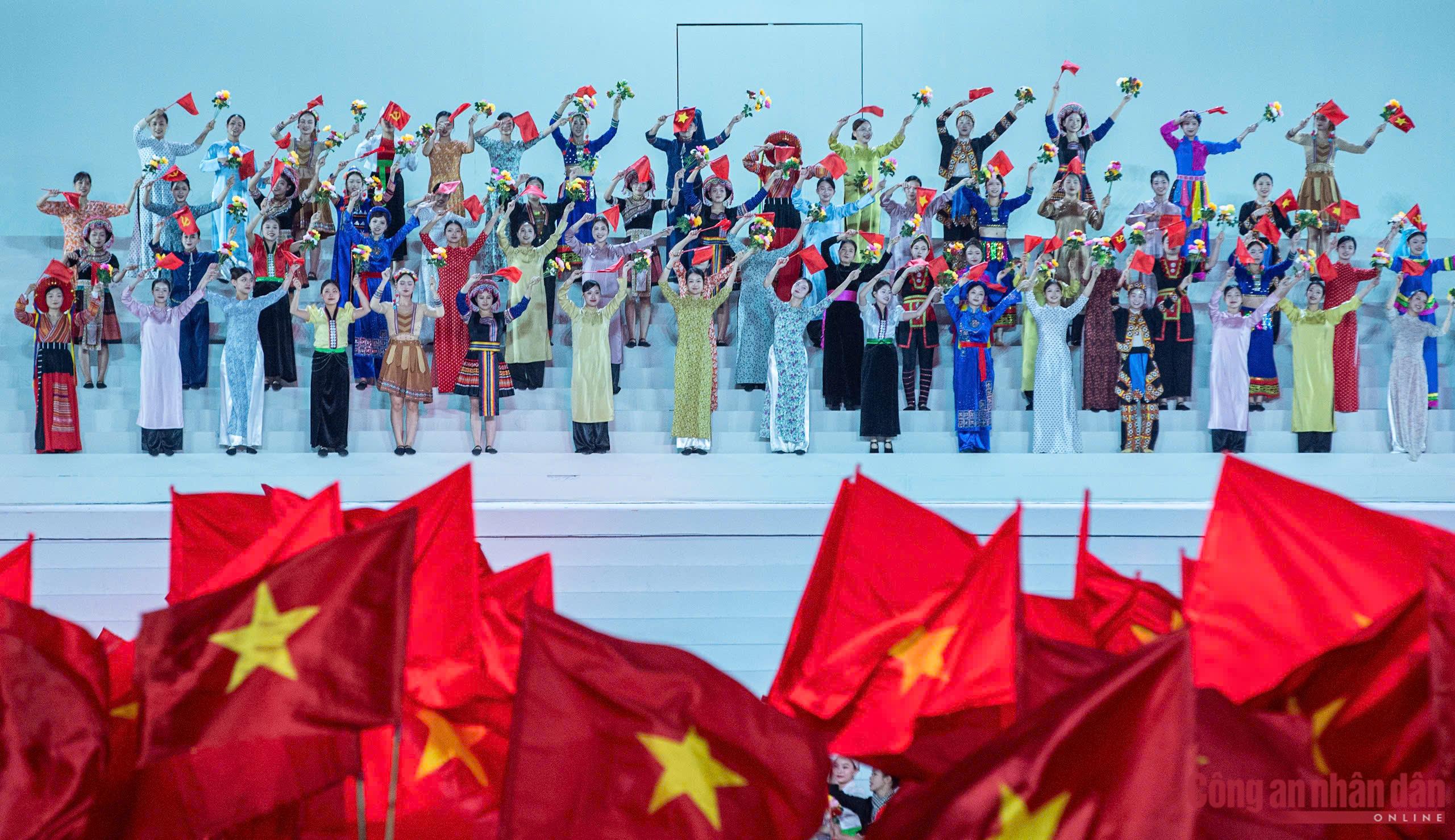 “Dưới lá cờ vẻ vang của Đảng” – Bản hùng ca chào mừng thành công Đại hội XIV -3