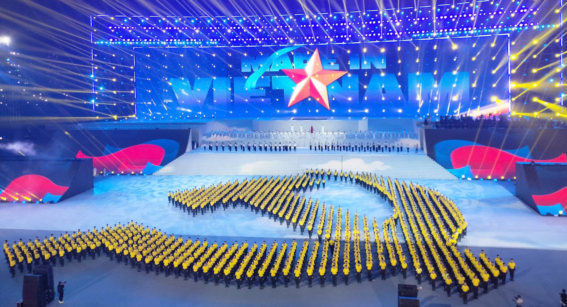 Những hình ảnh ấn tượng của CAND trong chương trình nghệ thuật chào mừng thành công Đại hội Đảng -0