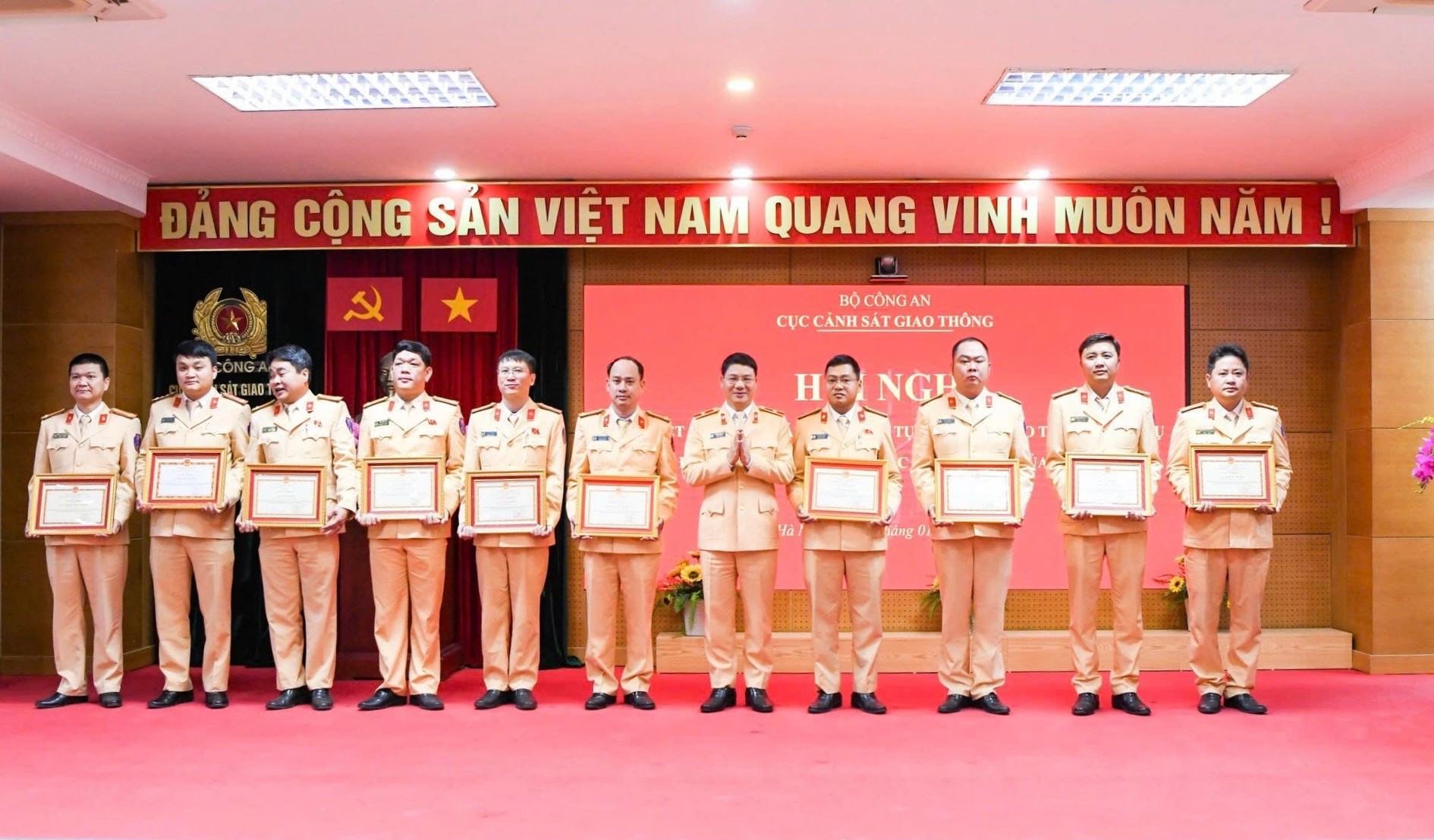 Lực lượng CSGT bảo đảm tuyệt đối an toàn giao thông phục vụ Đại hội XIV của Đảng