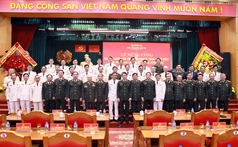 Dấu mốc Anh hùng và trách nhiệm tiên phong trong công tác cán bộ -3