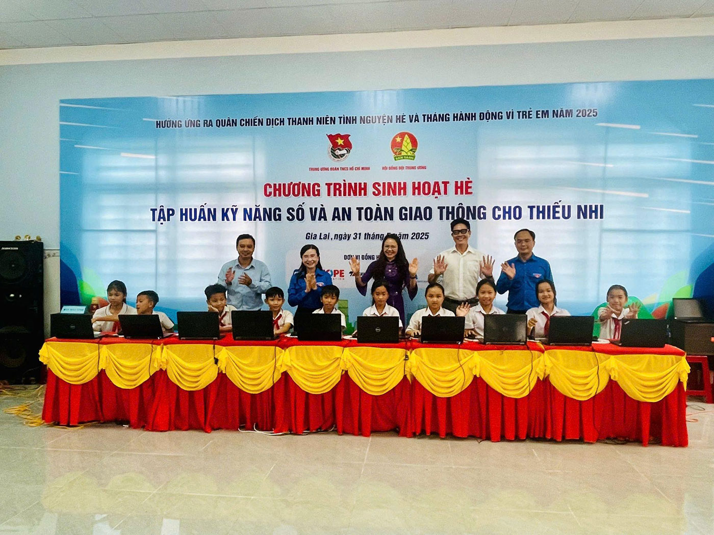 Từ trường làng Gia Lai: Số hóa an toàn theo Thập kỷ giao thông Liên Hiệp Quốc