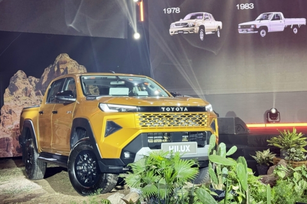 Toyota Việt Nam ra mắt Hilux hoàn toàn mới