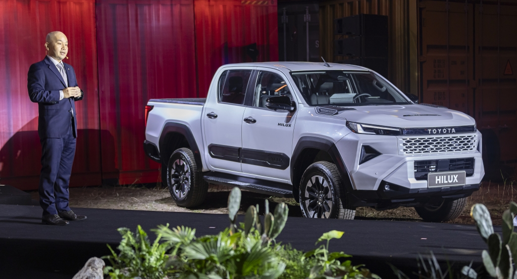 Toyota Việt Nam ra mắt Hilux hoàn toàn mới