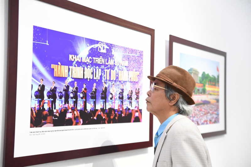 Triển lãm ảnh “Mừng Đảng, Mừng Xuân và Chào mừng thành công Đại hội lần thứ XIV của Đảng” -0