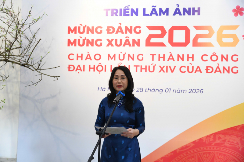 Triển lãm ảnh “Mừng Đảng, Mừng Xuân và Chào mừng thành công Đại hội lần thứ XIV của Đảng” -0