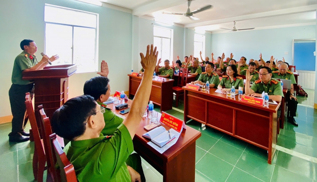 Hội Cựu CAND tỉnh Khánh Hoà tổ chức hội nghị Ban Chấp hành lần thứ 2