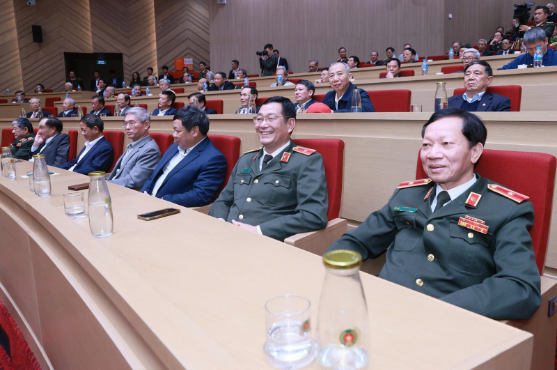 Khơi dậy ý chí, khát vọng hành động quyết liệt trong toàn dân thực hiện thắng lợi mục tiêu Đại hội XIV -2