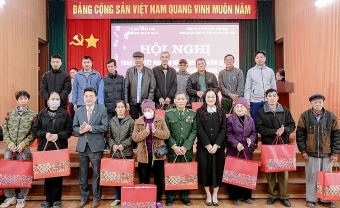 Toyota Việt Nam lan tỏa hơi ấm đến các gia đình chính sách