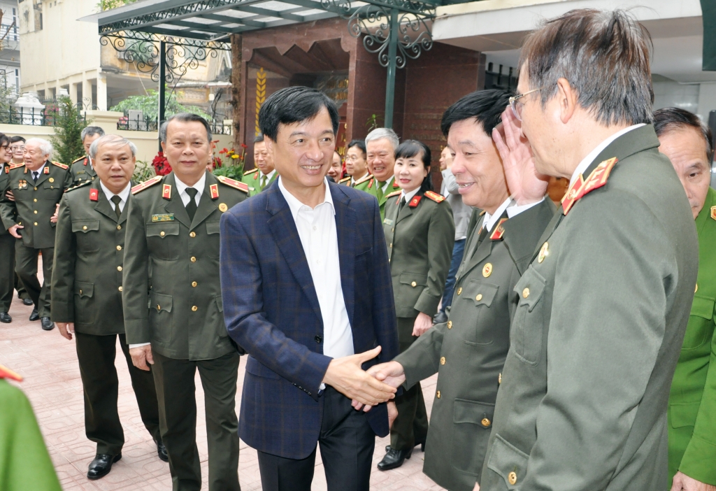 Bí thư Thành ủy Hà Nội Nguyễn Duy Ngọc thăm và chúc Tết Hội Cựu CAND Việt Nam