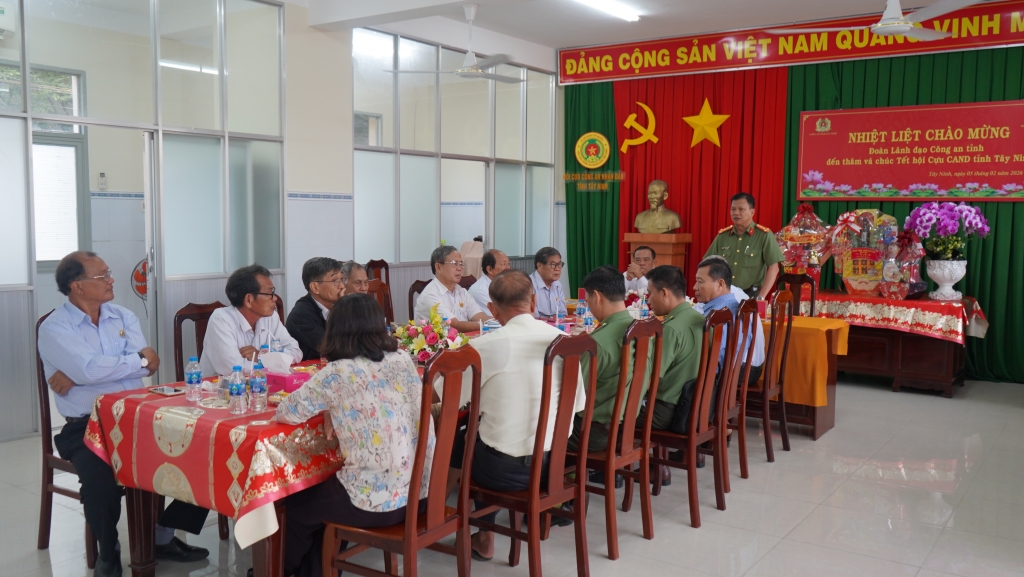 Đại tá Phan Văn Triều thăm, chúc Tết Hội Cựu CAND tỉnh Tây Ninh