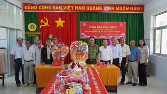 Đại tá Phan Văn Triều thăm, chúc Tết Hội Cựu CAND tỉnh Tây Ninh