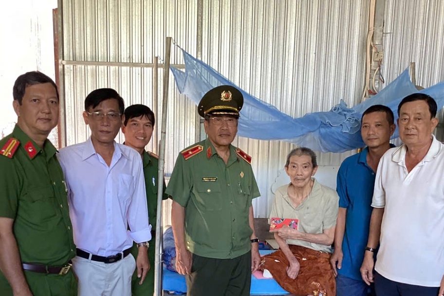 Thấm đượm nghĩa tình đồng đội của những người lính cựu CAND