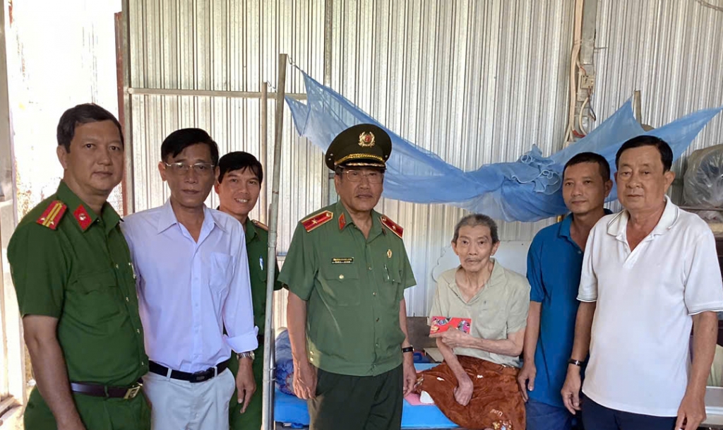 Thấm đượm nghĩa tình đồng đội của những người lính cựu CAND