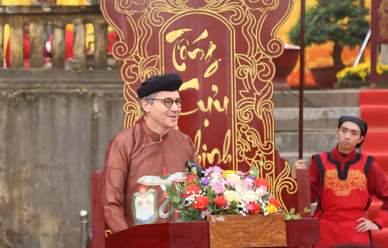 Khai mạc chương trình