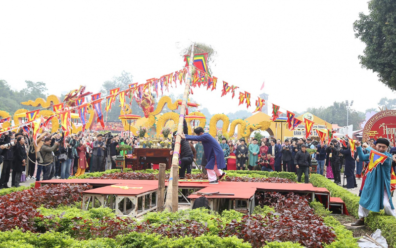 Khai mạc chương trình