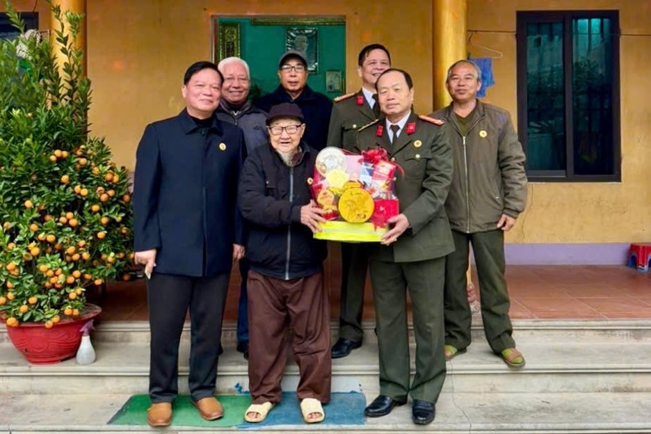 Ấm áp nghĩa tình đồng đội của Hội Cựu CAND tỉnh Bắc Ninh nhân dịp Tết đến, Xuân về