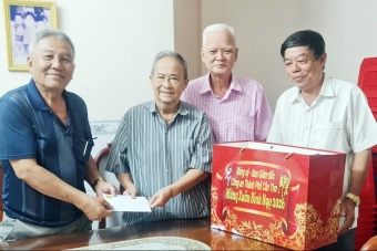 Tết Bính Ngọ ấm áp nghĩa tình với hội viên cựu CAND TP Cần Thơ