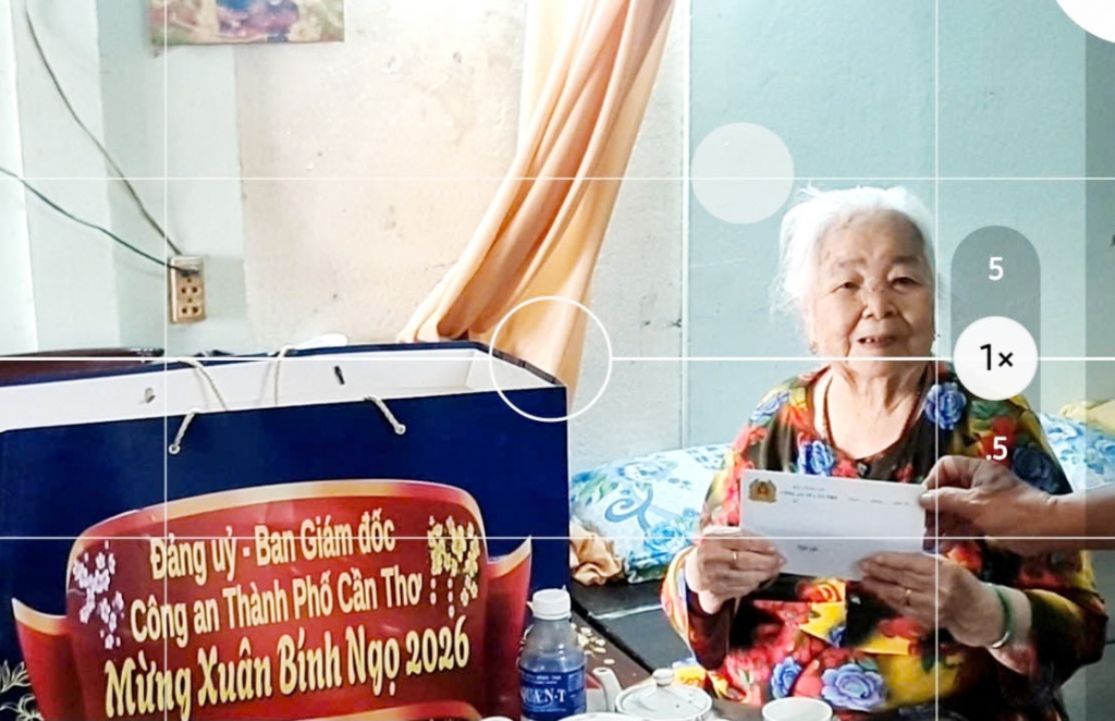 Tết Bính Ngọ ấm áp nghĩa tình với hội viên cựu CAND TP Cần Thơ