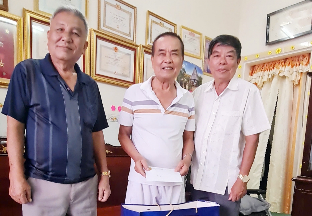 Tết Bính Ngọ ấm áp nghĩa tình với hội viên cựu CAND TP Cần Thơ