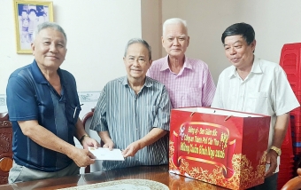 Tết Bính Ngọ ấm áp nghĩa tình với hội viên cựu CAND TP Cần Thơ