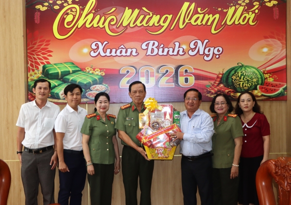 Hội Cựu CAND tỉnh Cà Mau chúc Tết các cơ quan Đảng, Nhà nước tỉnh