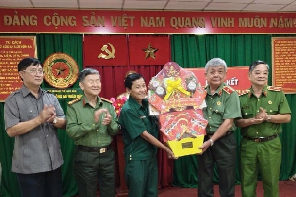 TP.HCM: Đoàn Hội Cựu CAND thăm, chúc Tết Hội Cựu Chiến binh
