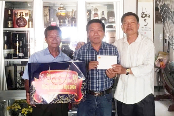 Ban Thường vụ Hội Cựu CAND TP Cần Thơ thăm, chúc Tết gia đình các nguyên lãnh đạo Công an thành phố