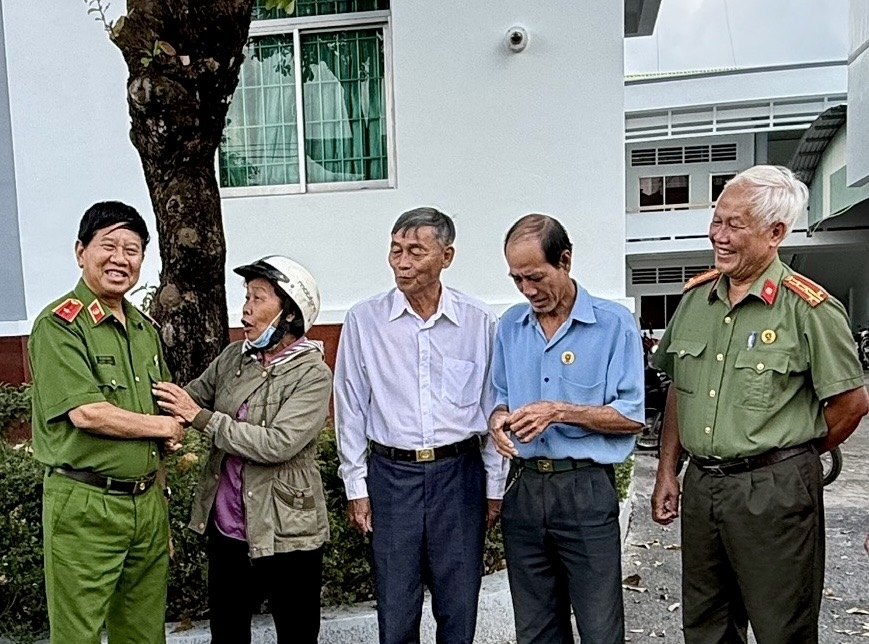 Hội Cựu CAND Việt Nam hỗ trợ 1,8 tỷ đồng xây nhà nghĩa tình Cựu CAND tại Vĩnh Long
