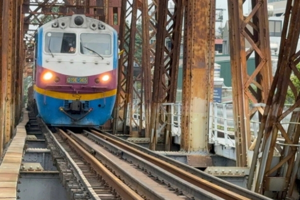 Hà Nội: Các đoàn tàu sẽ giảm dần tần suất đi xuyên qua lõi đô thị