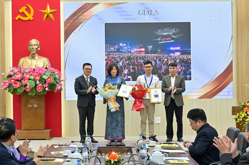 Gần 4000 tác phẩm tham dự cuộc thi “Việt Nam trên hành trình đổi mới” -0