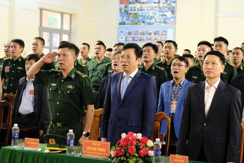 Rộn ràng lá phiếu nơi tuyến đầu Tổ quốc -0