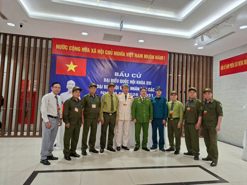 Các cán bộ hội viên Cựu Công an nhân dân Việt Nam gửi gắm niềm tin trước ngày bầu cử -0