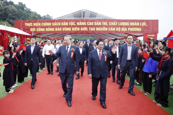 Tổng Bí thư và Thủ tướng dự Lễ khởi công, động thổ đồng loạt các trường nội trú liên cấp biên giới