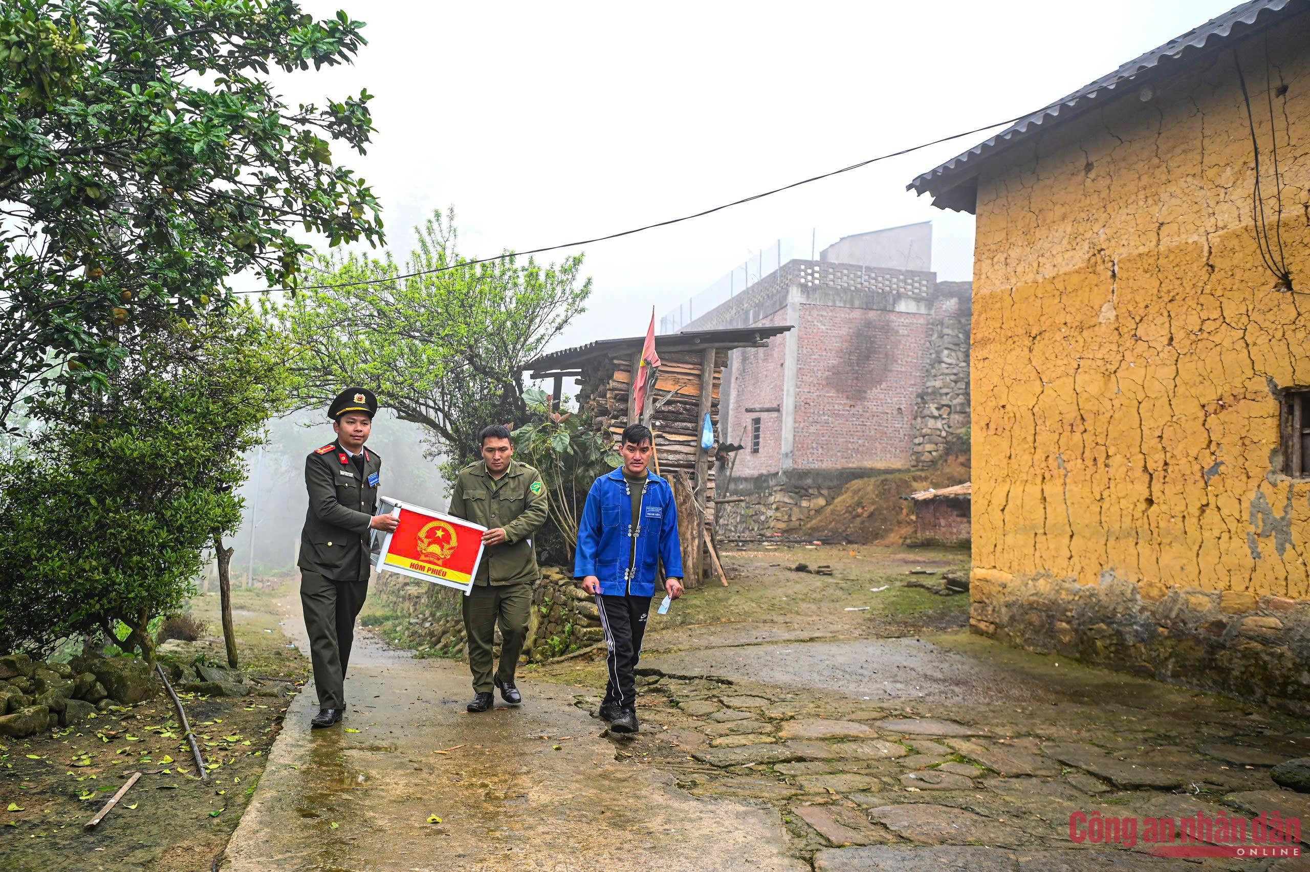 Ngày hội non sông và trọng trách trước Nhân dân -0