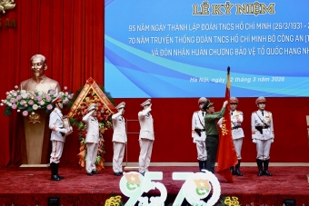 Đoàn Thanh niên Bộ Công an đón nhận Huân chương Bảo vệ Tổ quốc hạng Nhất