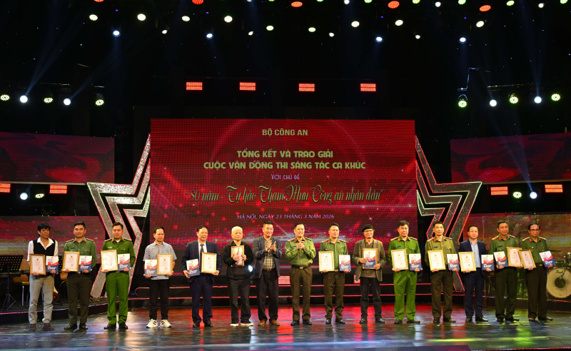 Trao giải Cuộc vận động sáng tác ca khúc về lực lượng Tham mưu CAND -0